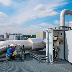 Pokročilá technologie analýzy plynů a měření průtoku společnosti Endress+Hauser SICK.