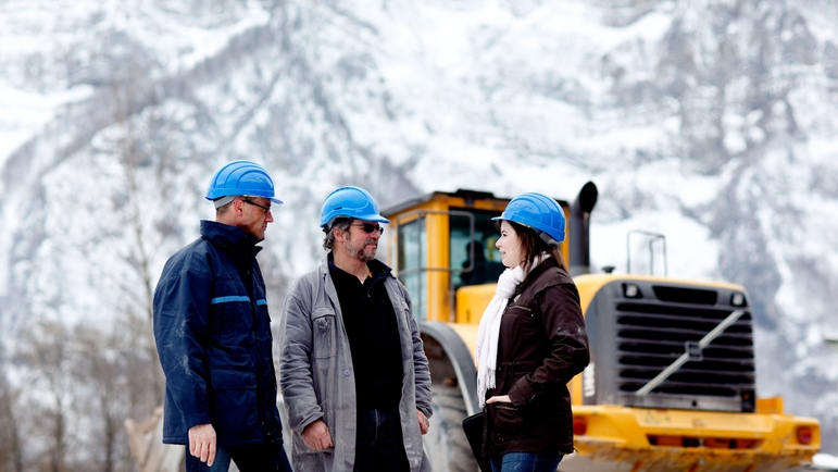 employees, digger, customers, clients, companies, company, application, lime installation, chalk Employees of Lime plant