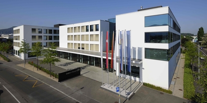 Hlavní pobočky Endress+Hauser': budova 'Sternenhof' v Reinachu, Švýcarsko