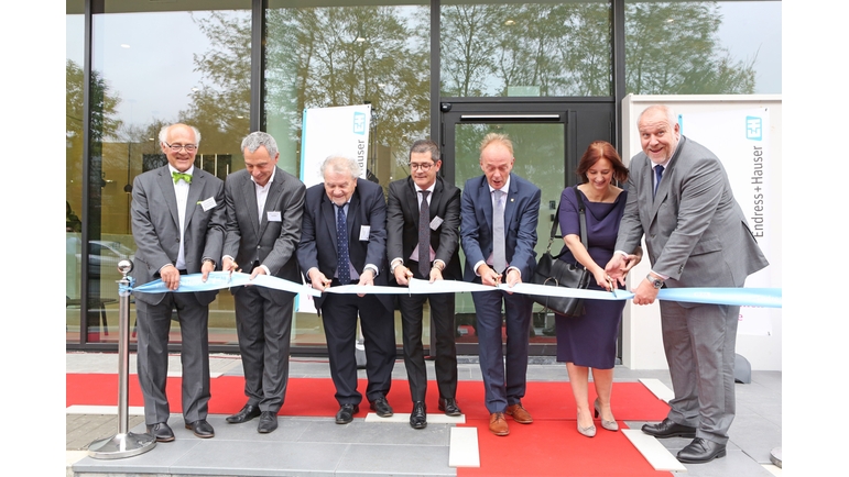 Slavnostní otevření nových prodejních kanceláří v Belgii.