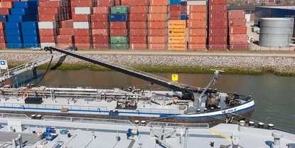Čerpací systém s měřením hmotnostního průtoku nainstalovaný na plavidle