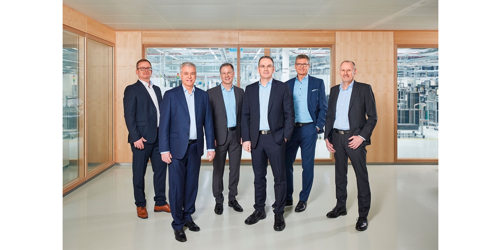 The Management Board of Endress+Hauser Level+Pressure The Management Board of Endress+Hauser Level+Pressure