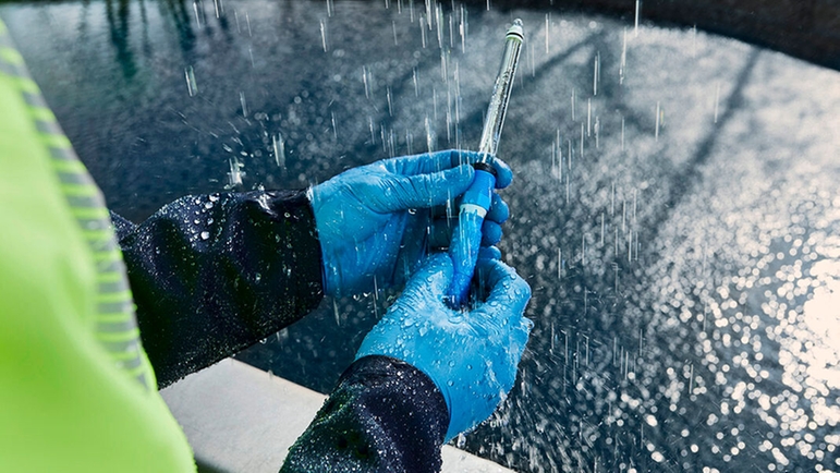 Bezpečí: Memosens senzory jsou zcela odolné vůči vlhkosti, korozi a solným můstkům.